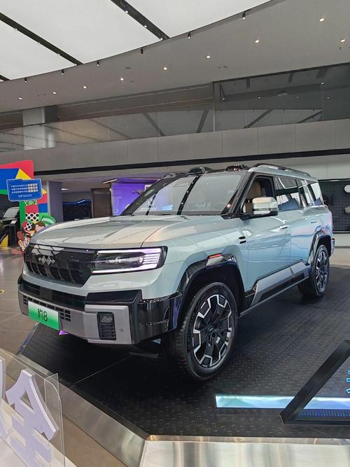 惠州195比亚迪方程豹硬派越野的爆款，英菲尼迪35周年与你共成长